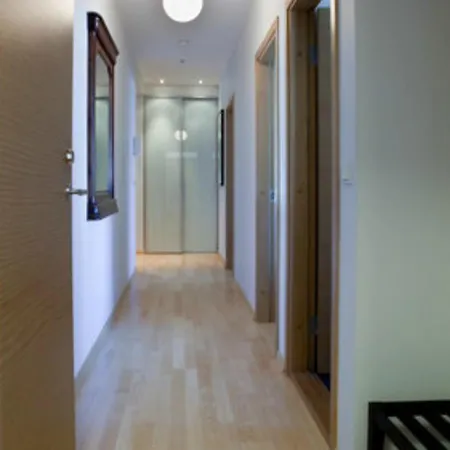 Center Luxury