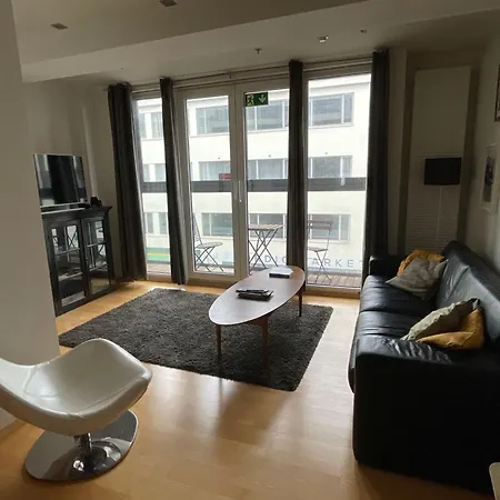 Center Luxury
